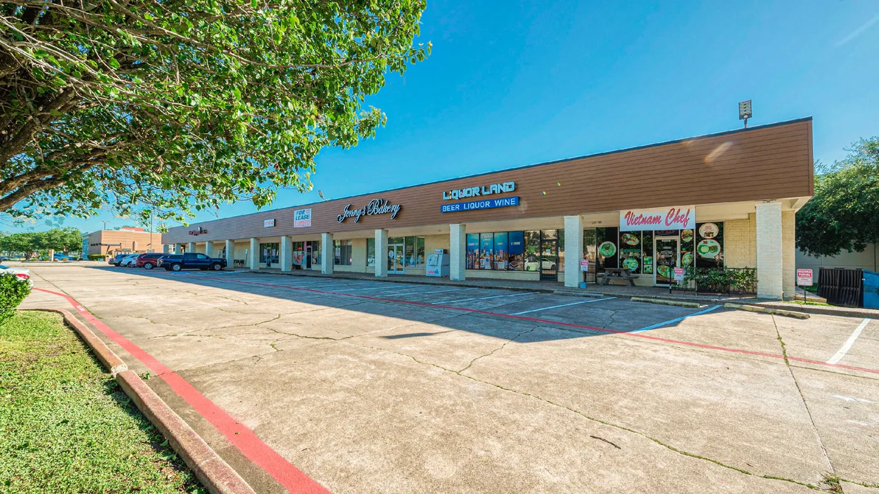 Shopping Center Roofing in Tuscaloosa, AL